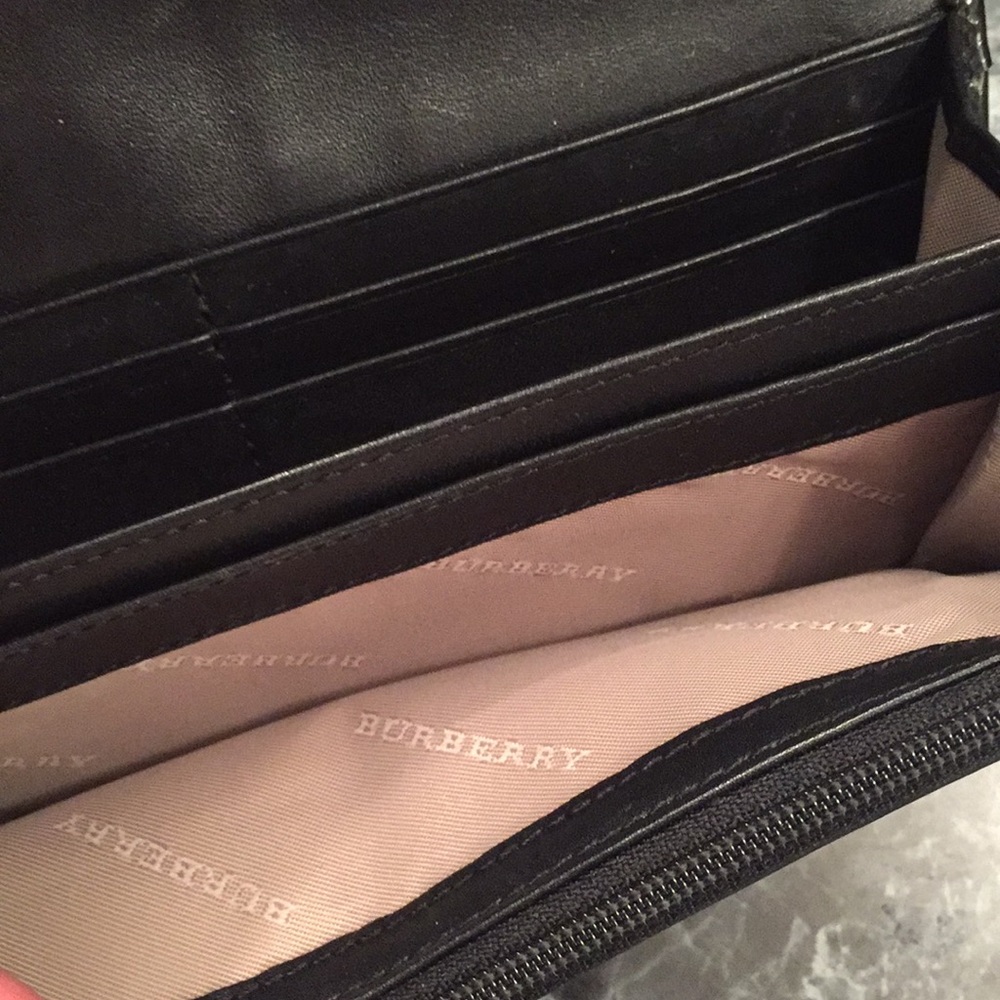 Burberry wallet - Picture 2 of 3